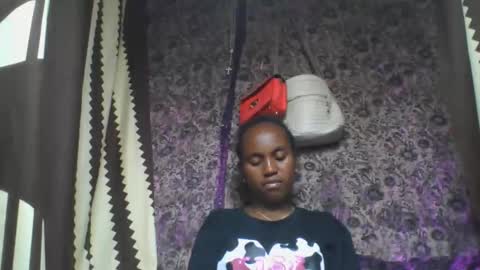 estanie online show from 10.17.25