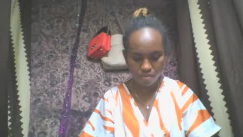 estanie online show from 10.18.25