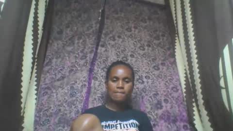 estanie online show from 10.25.25