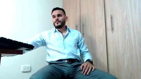 Snapshot of esteban_fer chatting on 01.06.25 Esteban Fernandez online show from 01.06.25