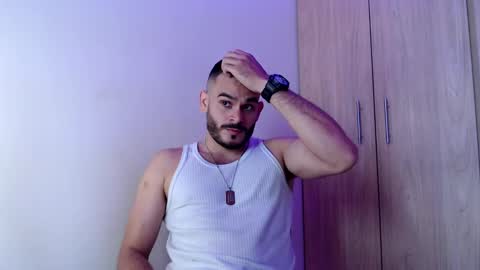 Snapshot of esteban_fer chatting on 01.31.25 Esteban Fernandez online show from 01.31.25