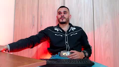 Snapshot of esteban_fer chatting on 02.07.25 Esteban Fernandez online show from 02.07.25