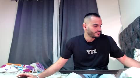 Snapshot of esteban_fer chatting on 02.19.25 Esteban Fernandez online show from 02.19.25