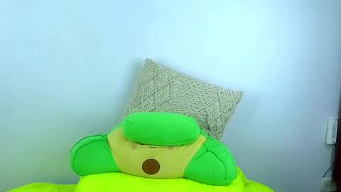 Esteban independent model online show from 03.05.25