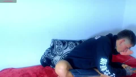 Esteban independent model online show from 04.16.26