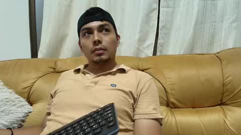 Snapshot of estebancot0314 chatting on 09.27.25 Esteban online show from 09.27.25