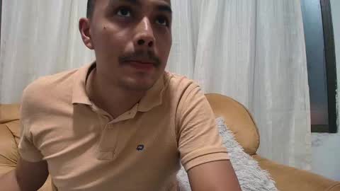 Snapshot of estebancot0314 chatting on 11.12.25 Esteban online show from 11.12.25