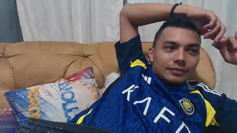 Snapshot of estebancot0314 chatting on 11.13.25 Esteban online show from 11.13.25