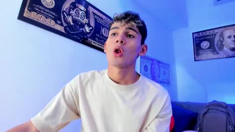 Snapshot of estebanperez_ chatting on 12.02.24 Esteban online show from 12.02.24