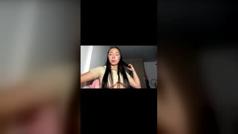 Snapshot of estefa1 chatting on 04.20.26 estefa1 online show from 04.20.26