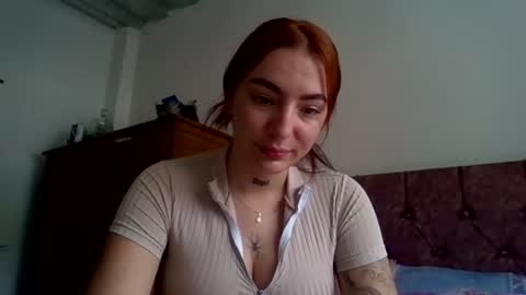 Snapshot of estefa1 chatting on 06.30.26 estefa1 online show from 06.30.26