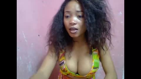 Snapshot of estelah20 chatting on 10.05.25 estelah20 online show from 10.05.25