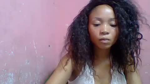 Snapshot of estelah20 chatting on 10.16.25 estelah20 online show from 10.16.25