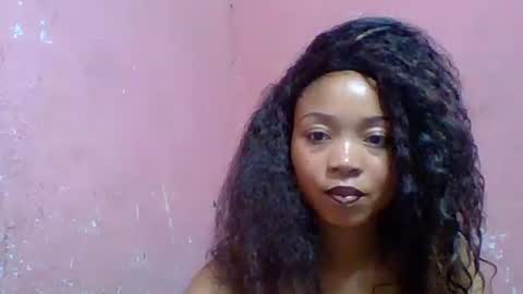 Snapshot of estelah20 chatting on 11.05.25 estelah20 online show from 11.05.25