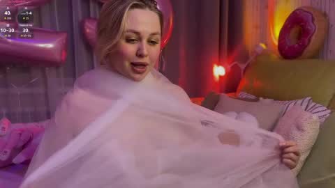 Estella online show from 04.18.26