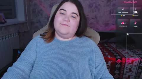 Snapshot of estelle_hicks chatting on 11.04.25 estelle_hicks online show from 11.04.25