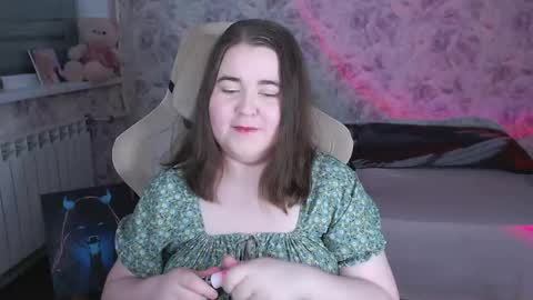 estelle_hicks online show from 05.30.26