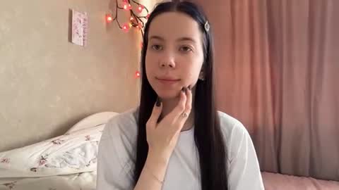 estellezdebski online show from 07.23.26