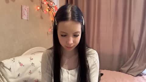 estellezdebski online show from 07.30.26