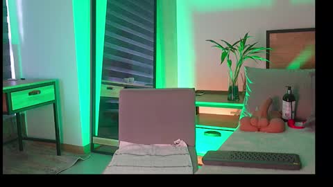 EstephanyBellerose online show from 01.15.26