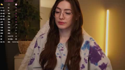 Ester online show from 10.06.25