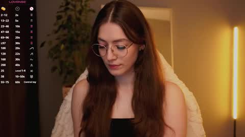 Ester online show from 11.10.25