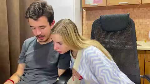 Ester online show from 10.10.25