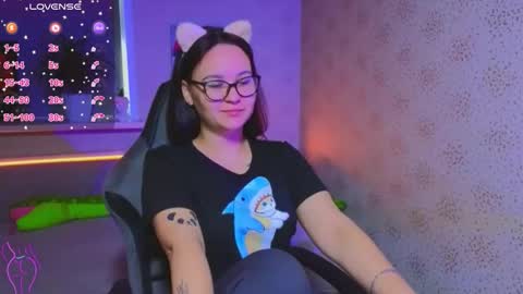 EsterPlayful online show from 09.18.25