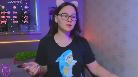 EsterPlayful online show from 09.19.25