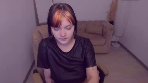 Snapshot of estertwilight chatting on 05.28.26 Ester online show from 05.28.26
