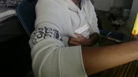 Snapshot of estessaid chatting on 11.15.25 94Bottles online show from 11.15.25