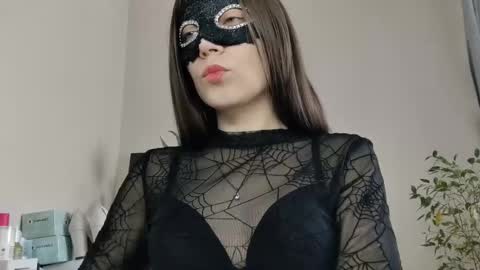 estherphillips online show from 01.17.26