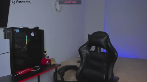 estivenvel online show from 03.03.26