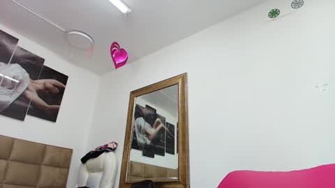 Estrella online show from 03.06.25