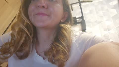 Snapshot of estrellawalters chatting on 05.27.26 estrellawalters online show from 05.27.26