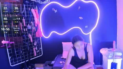 Cloe and Megan online show from 10.06.25