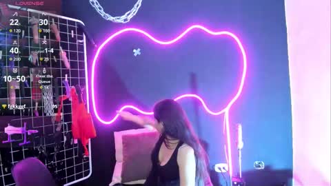 Cloe and Megan online show from 10.14.25