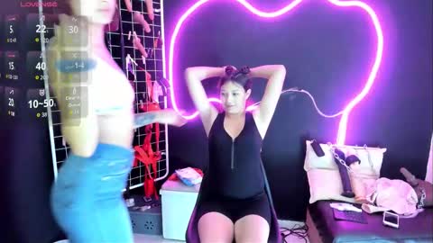 Cloe and Megan online show from 10.22.25