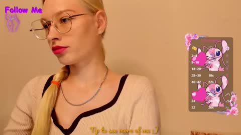 Snapshot of esty_siela chatting on 10.26.25 lets get to know each other better in pm  online show from 10.26.25