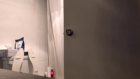 et528007 online show from 04.15.26