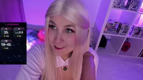 Snapshot of eternalmuse chatting on 09.15.25 eternalmuse online show from 09.15.25