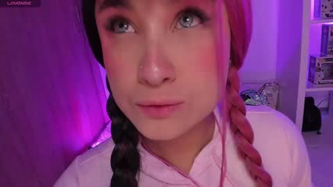 Snapshot of eternalmuse chatting on 10.02.25 eternalmuse online show from 10.02.25