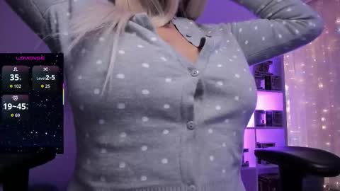 Snapshot of eternalmuse chatting on 11.05.25 eternalmuse online show from 11.05.25