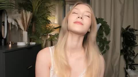 Natalie online show from 10.06.25