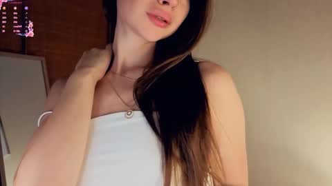 Snapshot of eternity_is_endless chatting on 10.03.25 Mary online show from 10.03.25