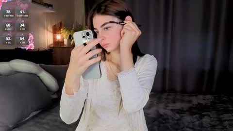 Snapshot of eternity_is_endless chatting on 10.20.25 Mary online show from 10.20.25