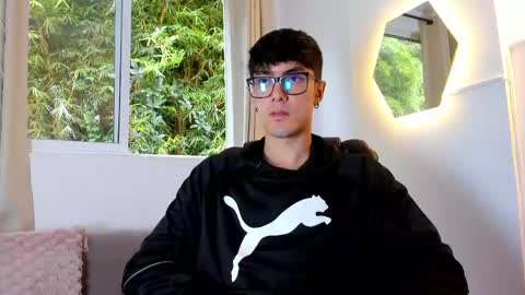 etham_wolf1 online show from 05.31.26