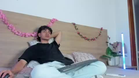 Ethan Bigdick Latino  online show from 07.29.26