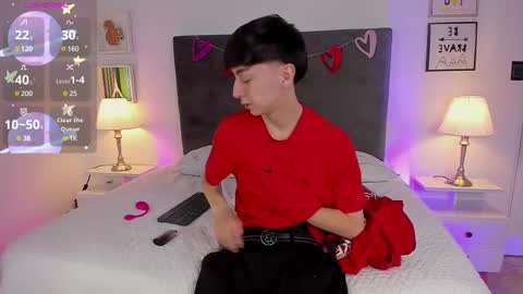 Snapshot of ethan_and_ava chatting on 03.05.25 ethan and ava online show from 03.05.25