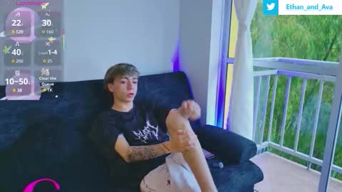 Snapshot of ethan_and_ava chatting on 10.10.25 ethan and ava online show from 10.10.25